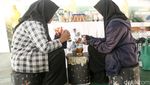 Hebat, Anak-anak Sekolah Alam Bantar Gebang Buat Kerajinan dari Sampah