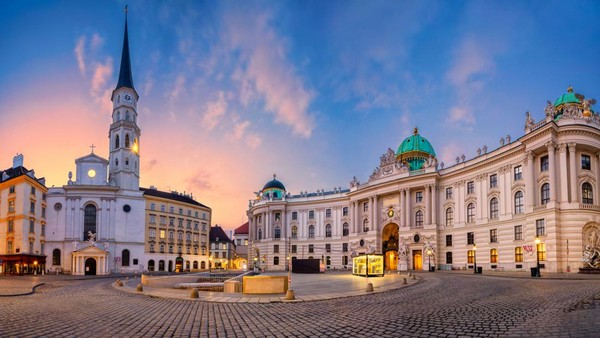 Paspor Austria, Denmark, Belanda, Swedia menawarkan bebas visa ke 188 negara (Foto: Getty Images/iStockphoto/RudyBalasko) Paspor Austria, Denmark, Belanda, Swedia menawarkan bebas visa ke 188 negara (Foto: Getty Images/iStockphoto/RudyBalasko)