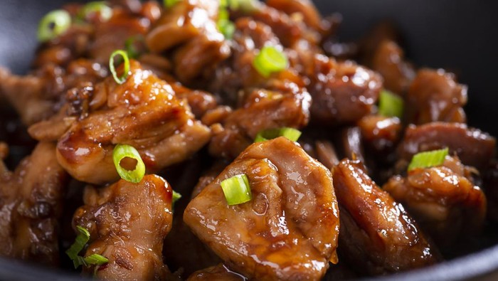 Stir-Fried Bourbon Chicken in a Wok