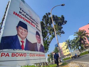 Pemasang Misterius, Baliho Prabowo-Cak Imin di Tangsel Ilegal