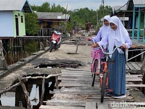Pemkab Mulai Perbaiki Jalan Sakaratul Maut Viral di Inhil