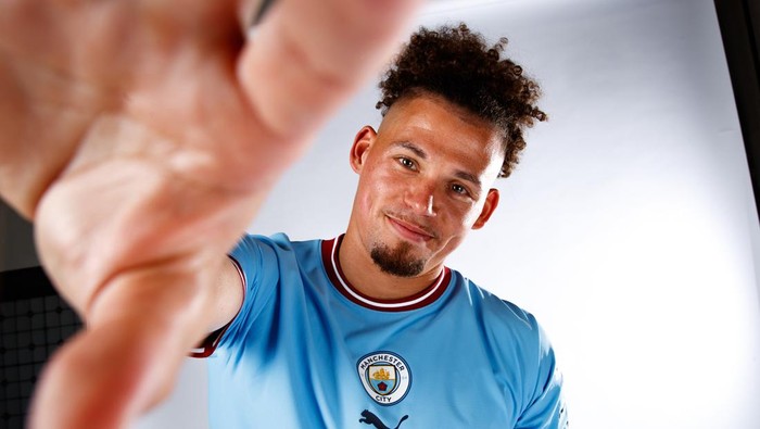 MANCHESTER, ENGLAND - JULY 04: (EXCLUSIVE COVERAGE) Manchester City unveil new signing Kalvin Phillips at Manchester City Football Academy on July 04, 2022 in Manchester, England. (Photo by Matt McNulty - Manchester City/Manchester City FC via Getty Images)