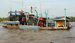 Momen Penenggelaman Kapal Pencuri Ikan Milik Malaysia di Riau