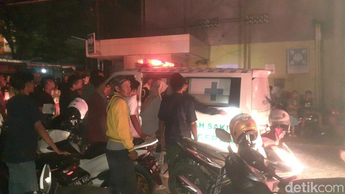 Kebakaran bekas pabrik di perbatasan Semarang-Demak, Kamis (21/7/2022).