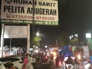 Kebakaran Hebat di Pabrik Mranggen, Jalan Penghubung Semarang-Demak Macet