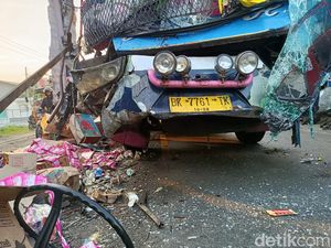 Daftar Identitas Korban Tabrakan Maut Bus PMH vs Truk di Jalinsum Asahan