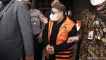 KPK Tahan Dua Tersangka Korupsi Renovasi Stadion Mandala Krida