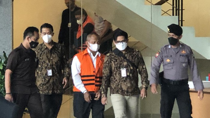 KPK tahan tersangka kasus dugaan korupsi Stadion Mandala Krida (M Hanafi-detikcom)