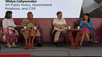 Diskusi ini membahas pentingnya digitalisasi bagi para pelaku ekonomi perempuan di sektor UMKM, pariwisata, dan ekonomi kreatif. Traveloka meyakini peningkatan adaptasi teknologi yang mumpuni memainkan peranan penting untuk mendorong pemberdayaan perempuan, khususnya di sektor sektor pariwisata dan ekonomi kreatif.