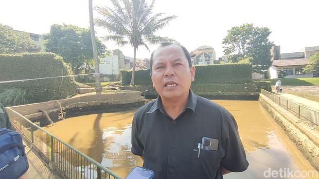Lurah Paminggir Asep Ridwan