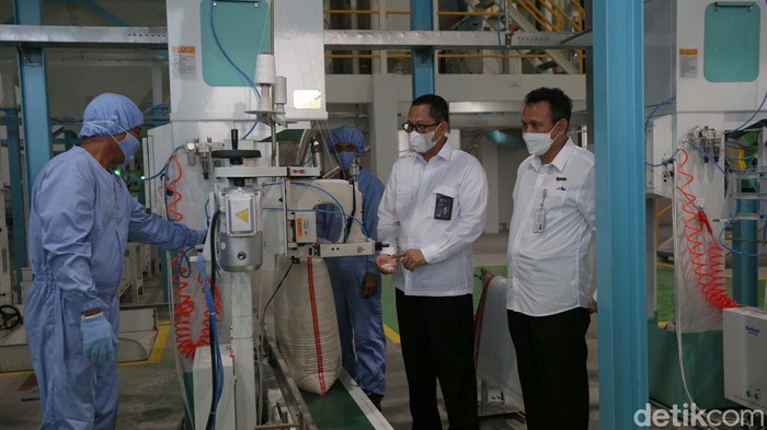 Melihat Infrastruktur Pengolahan Beras Modern Bulog Bulog memiliki fasilitas Modern Rice Milling Plant (MRMP) atau penggilingan padi/gabah modern di Kendal, Jawa Tengah. Yuk kita lihat.