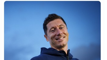 Kebetulan, Lewandowski langsung akan menghadapi El Classico melawan Real Madrid. Foto: Twitter