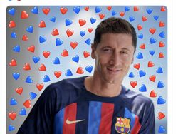 Meme Lewandowski Resmi Bela Barcelona Ramai di Linimasa