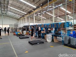 Mengintip Gudang Super Besar Blibli, Apa Isinya?