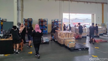 Untuk jalur inbound dan outbound sendiri dipisah, masing-masing di sisi kanan dan kiri. Foto: (Panji Saputro/detikINET).