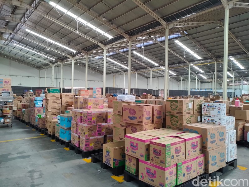 Mengintip Gudang Super Besar Blibli, Apa Isinya?