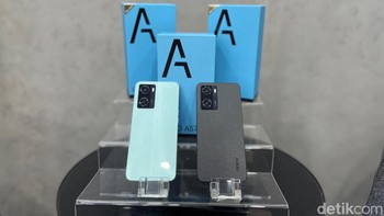 Oppo A57 menjadi penerus Oppo A55. HP ini mengadopsi tampilan Oppo Glow. Foto: Adi Fida Rahman/detikINET
