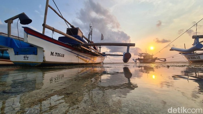 Pantai Ujunggenteng, Sukabumi