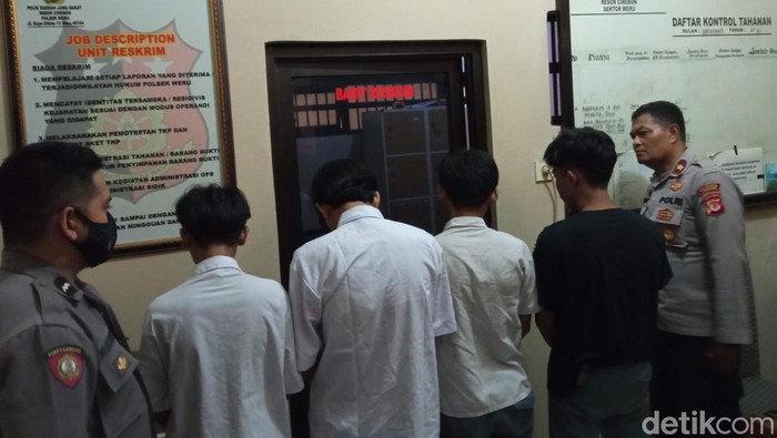 Pelajar yang terlibat tawuran di Cirebon.