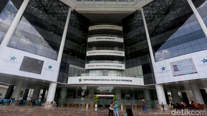 Perpustakaan Nasional buka jam berapa? Bagi kamu yang akan berkunjung ke Perpustakaan Nasional (Perpusnas) informasi ini perlu diketahui.