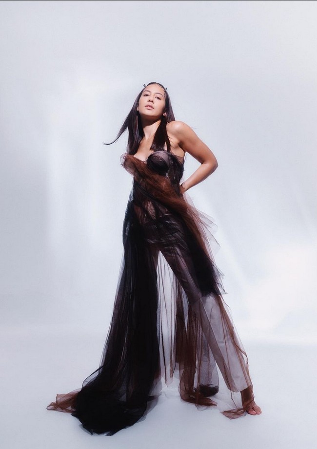 Balasan Pevita Pearce itu langsung mendapat banyak dukungan. Tak sedikit yang jadi ikut mencemooh sang pemberi komentar karena dinilai body shaming. Foto: Instagram/@pevpearce