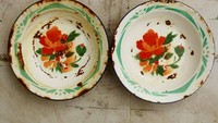 Terbuat dari enamel, piring anti pecah ini biasanya disiapkan nenek untuk cucu-cucunya yang masih kecil. Tidak jarang sebagian cat di pinggir bahkan sudah terkelupas. Foto: Istimewa