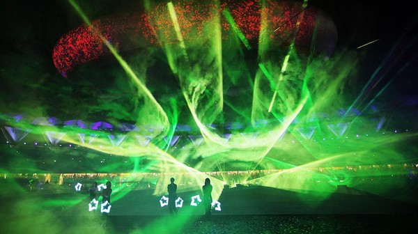 Pesta laser juga pernah digelar di Delhi, India, saat penutupan ajang Commonwealth Games.