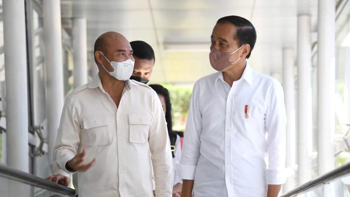 Presiden Jokowi di Bandara Komodo, Labuan Bajo, NTT. (Lukas - Biro Pers Sekretariat Presiden)