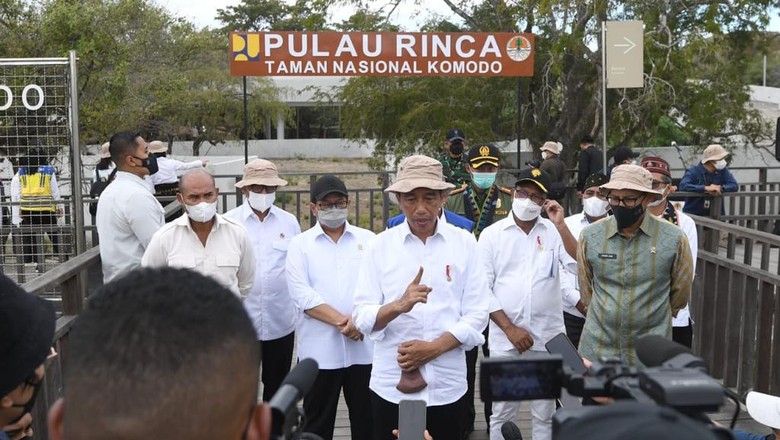 Presiden Jokowi di Pulau Rinca (Lukas - Biro Pers Sekretariat Presiden) Presiden Jokowi di Pulau Rinca (Lukas - Biro Pers Sekretariat Presiden)