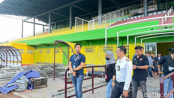 PT LIB mengecek kelayakan Stadion BJ Habibie Parepare di Liga 1