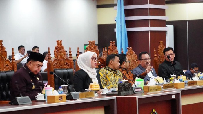 Rapat paripurna DPRD Sulsel