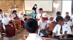 Penampakan SD Negeri di Lampung Utara Berdinding Anyaman Bambu
