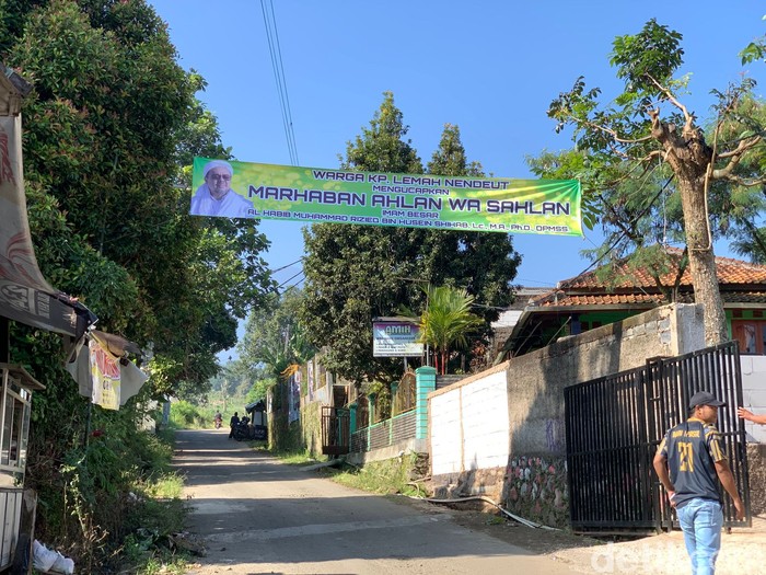 Spanduk Habib Rizieq Shihab di Megamendung, Bogor, 21 Juli 2022. (Rizky Adha M/detikcom)