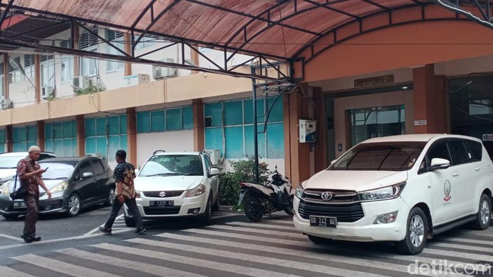 Suasana Kantor Dinas PUTR Sulsel usai digeledah KPK, Kamis (21/7/2022).