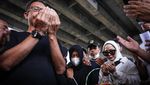 Warga Gelar Tabur Bunga di Lokasi  Kecelakaan Maut Cibubur