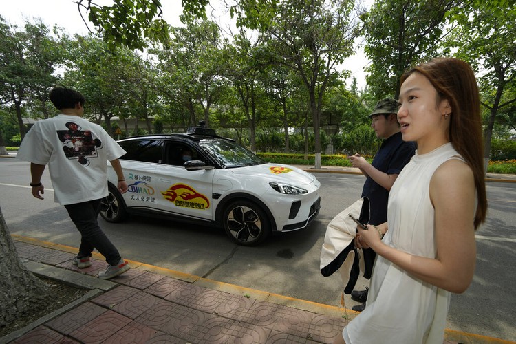 Taksi otonom baru Baidu Taksi otonom baru Baidu