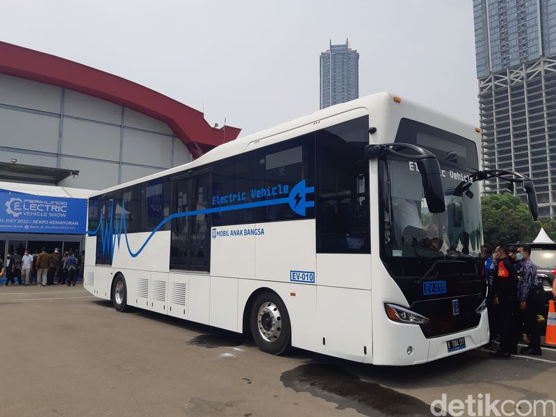 Bus Listrik Karya Anak Bangsa akan diujicoba menjadi armada bus TransJakarta