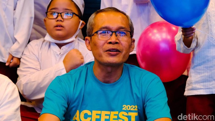 Cerianya Anak-anak Dongeng Bareng KPK KPK mengadakan dongeng bersama murid SD dalam rangka hari anak nasional. Dongeng mengangkat pesan antikorupsi.