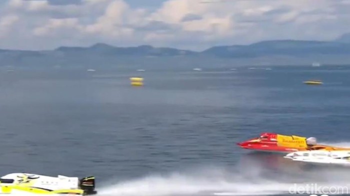 Danau Toba dipersiapkan untuk ajang F1 H2O.