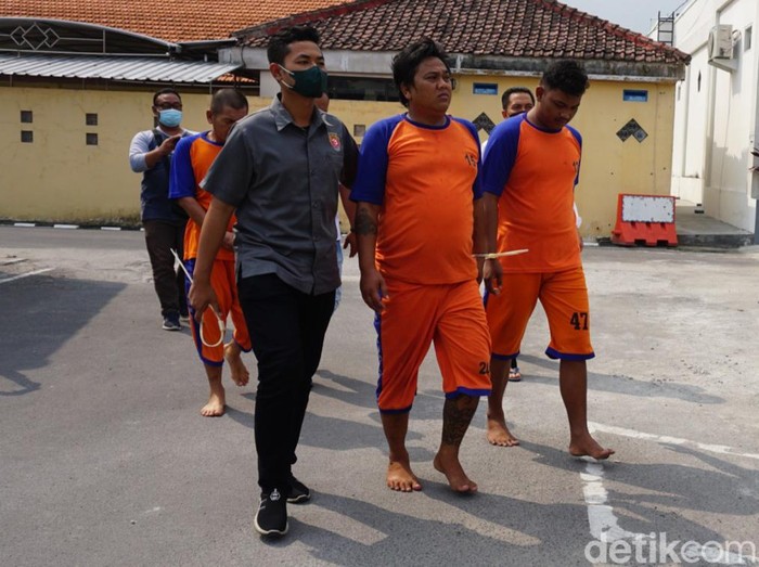 Dua preman kampung di Jombang diamankan