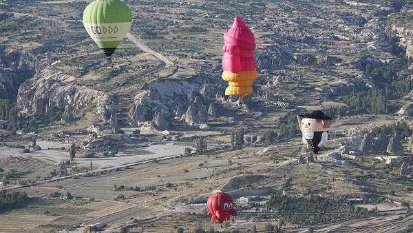 Festival balon udara panas internasional ketiga BalonFest 2022 dibuka di Cappadocia pada 21 Juli.  