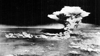 Yang paling terkenal ada di Hiroshima, Jepang, pada 1945. Bom atom bernama Little Boy langsung meluluh-lantakan kota.