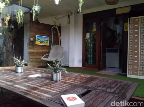 Hotel murah di Bandung, harga Rp 300 ribuan per malam.