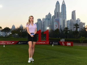 Pegolf Terseksi Ditolak Saat Mau Nyumbang ke Badan Amal karena...