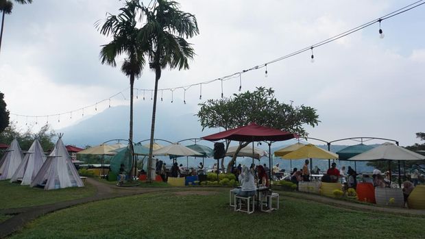 Jungle Cafe Trawas
