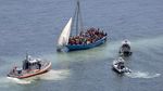 Momen Pengepungan Kapal yang Bawa 150 Migran Ilegal di Florida, AS