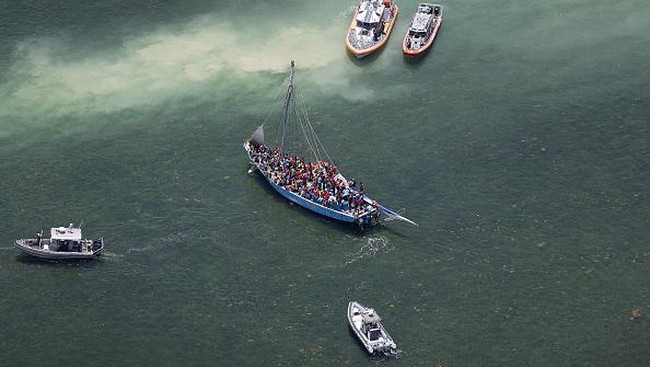 Kapal Layar Berisi 150 Migran Dicegat Penjaga Pantai AS