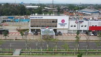 Paramount Petals berada di lokasi yang sangat strategis, yaitu 25 menit dari Bandara Soekarno-Hatta, 25 menit dari Jakarta barat, 10 menit dari Kota Gading Serpong, dan 6 menit dari Karawaci. Sebelumnya di tahun 2021, PT Paramount Enterprise International (Paramount Land) dan PT Jasamarga Related Business telah melakukan Nota Kesepahaman (MoU) untuk kerjasama mengembangkan properti di kawasan Toll Corridor Development (TCD) di Jalan Tol Jakarta-Tangerang, yaitu di Paramount Petals.