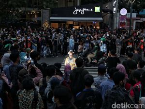 Zebra Cross untuk Menyeberang Dijadikan Catwalk, Ini Ancaman Sanksinya