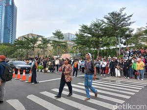 Sederet Aturan PPKM Level 1 Jabodetabek, WFO-Kafe Kapasitas 100%